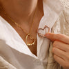 Charmante Herz-Halskette mit eingravierten Beads
