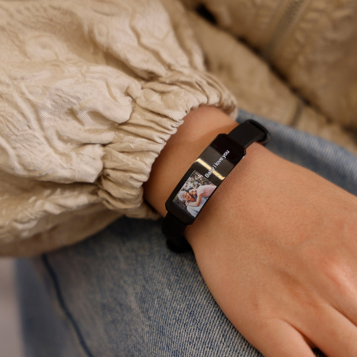 Individuelles Armband mit Fotogravur