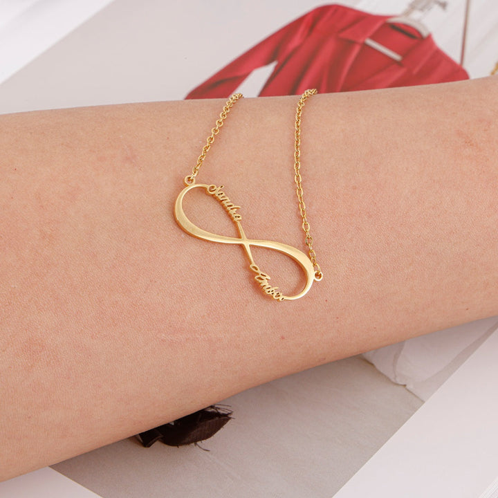 Geschenk zum Muttertag - Namenshalskette